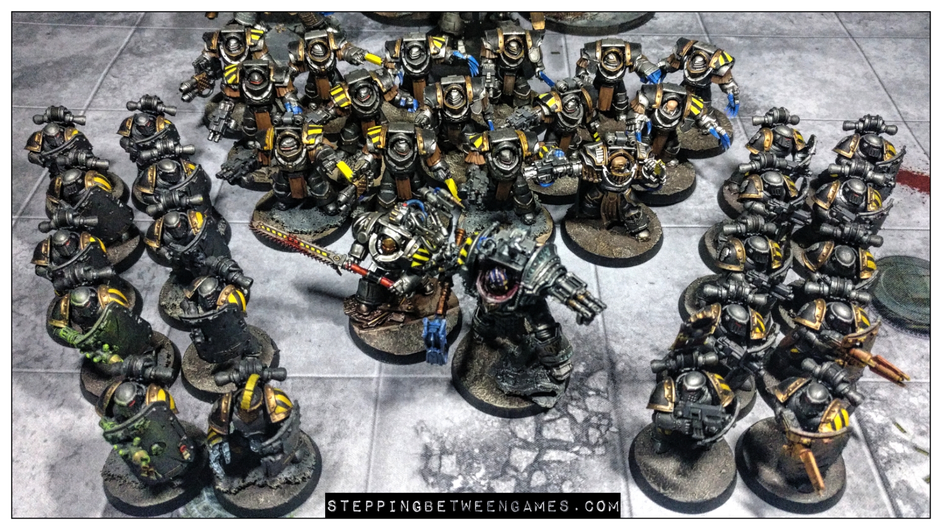 Железный воин 7. Iron Warriors Art. Iron Warriors Army. Железные воины арт. Техника легиона железных воинов.